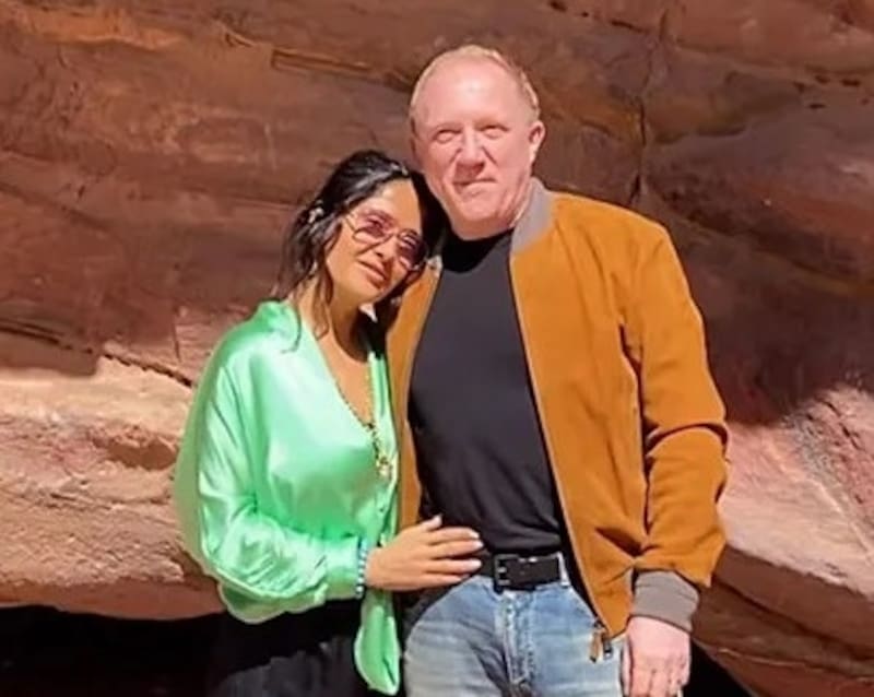 Salma Hayek cambió su romántico viaje en Jordania por una buena causa - Créditos: Instagram