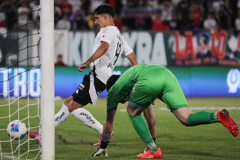 El delantero tiene los días contados en el Estadio Monumental. Foto: Agencia Aton