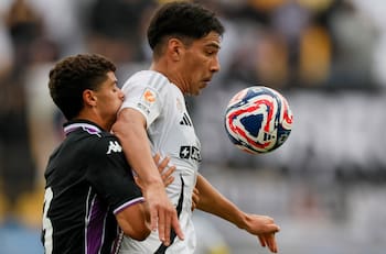 “Lo peor que he visto”: Hinchas de Colo Colo se aburrieron de este jugador contra Real Valladolid