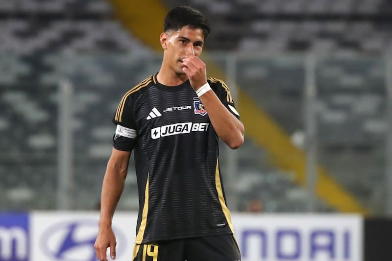 El uruguayo no convenció en Colo Colo. Foto: Agencia ATON.