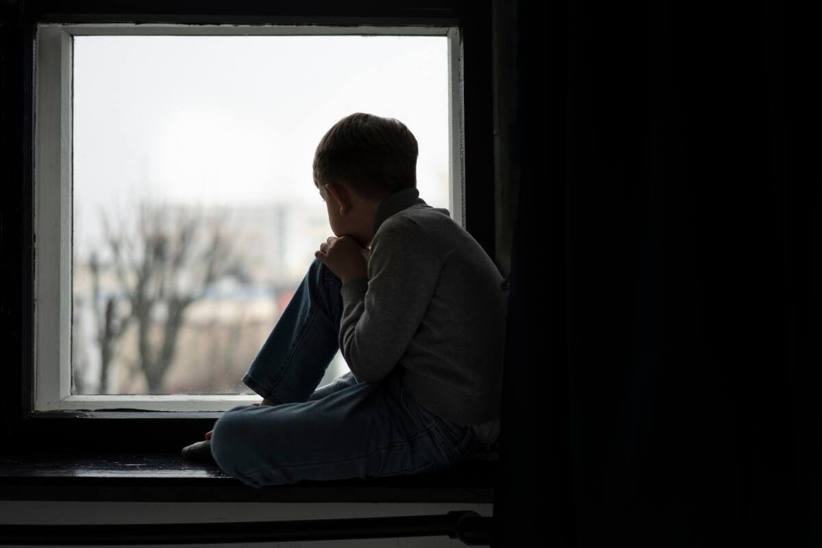 Desde pequeños, a los niños solía enseñárseles que las emociones eran temas femeninos, por lo que al día de hoy hay muchos adultos que todavía tienen problemas para expresar sus sentimientos.