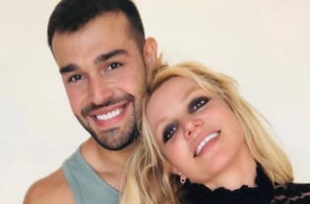 Sam Asghari celebra su primer aniversario de matrimonio con Britney Spears con emotivas fotos