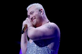 Pidió disculpas por los años de espera: Sam Smith conquistó al público del Lollapalooza Chile 2024