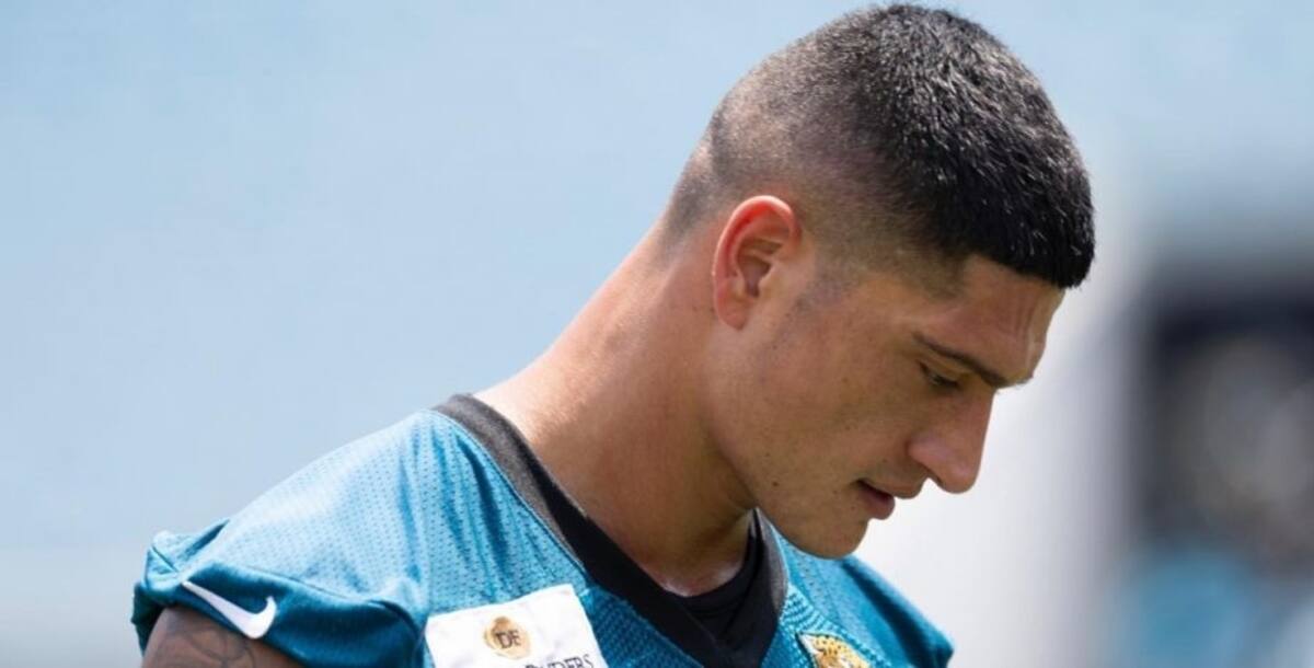 El chileno anunció su retiro de la NFL.