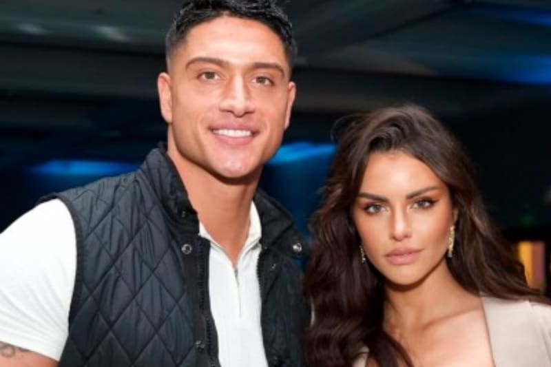 La pareja anunció que serán padres.