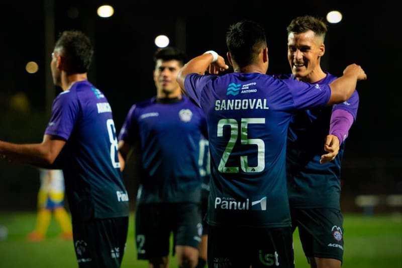 El SAU pierde 52 puntos y desciende en Segunda División. Foto: @sanantoniounido en Instagram.