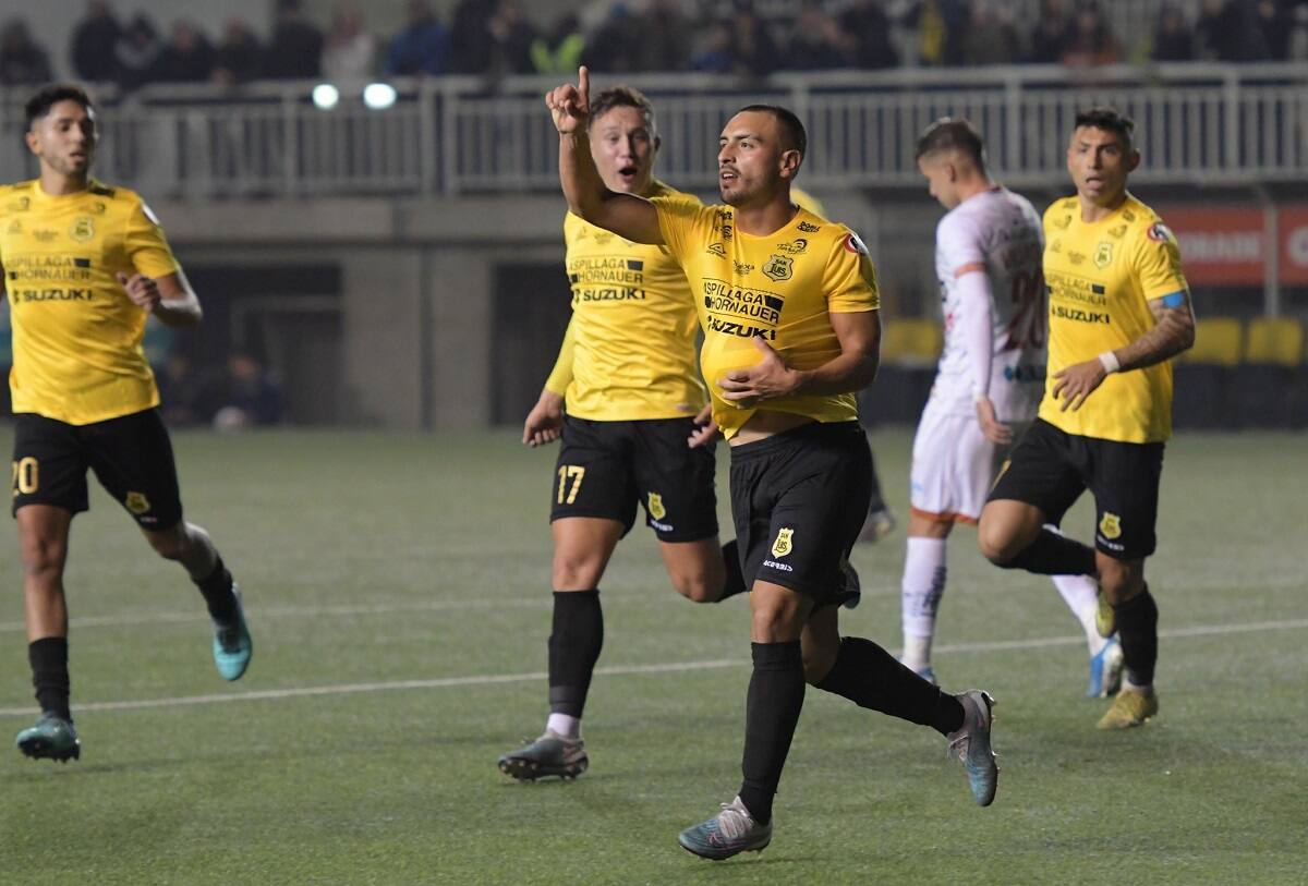 San Luis de Quillota derrotó a Cobreloa en la última jornada de Primera B y ahora buscará terminar la primera parte del torneo como líder. Foto: @sanluis_qta