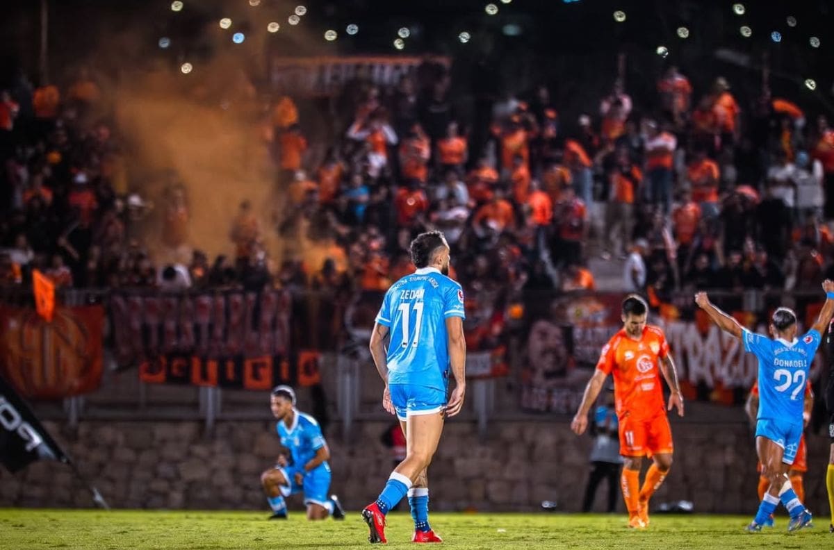 San Marcos sigue invicto en el fútbol chileno y le mete miedo a Cobreloa en Primera B