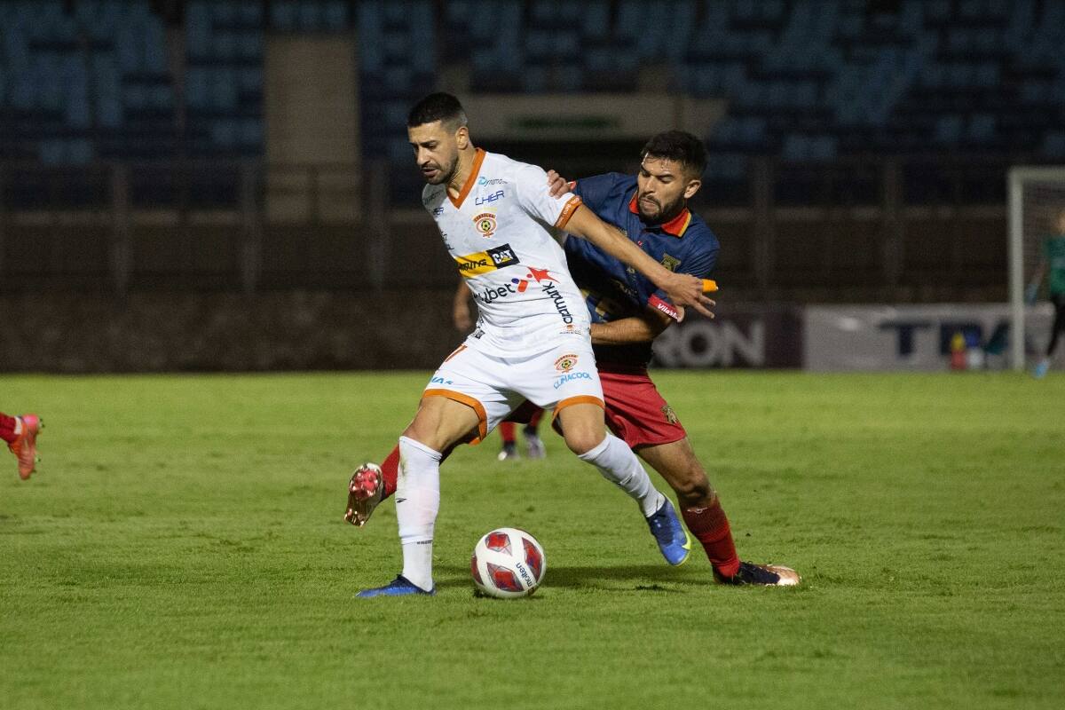 se quejó de la piratería en Primera B.