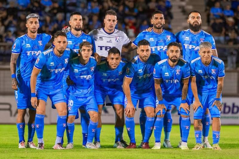 se enfrenta a San Luis por la cima de la Primera B. ATON