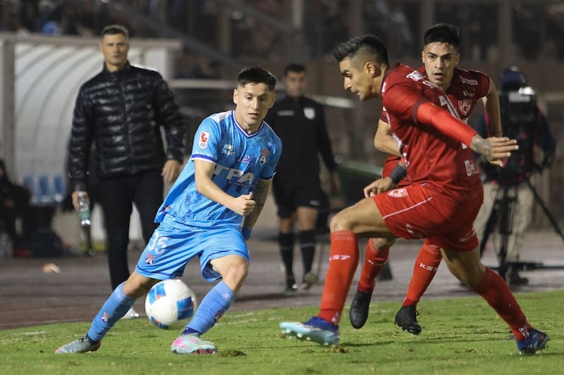 se enfrentan en Primera B. Agencia Aton
