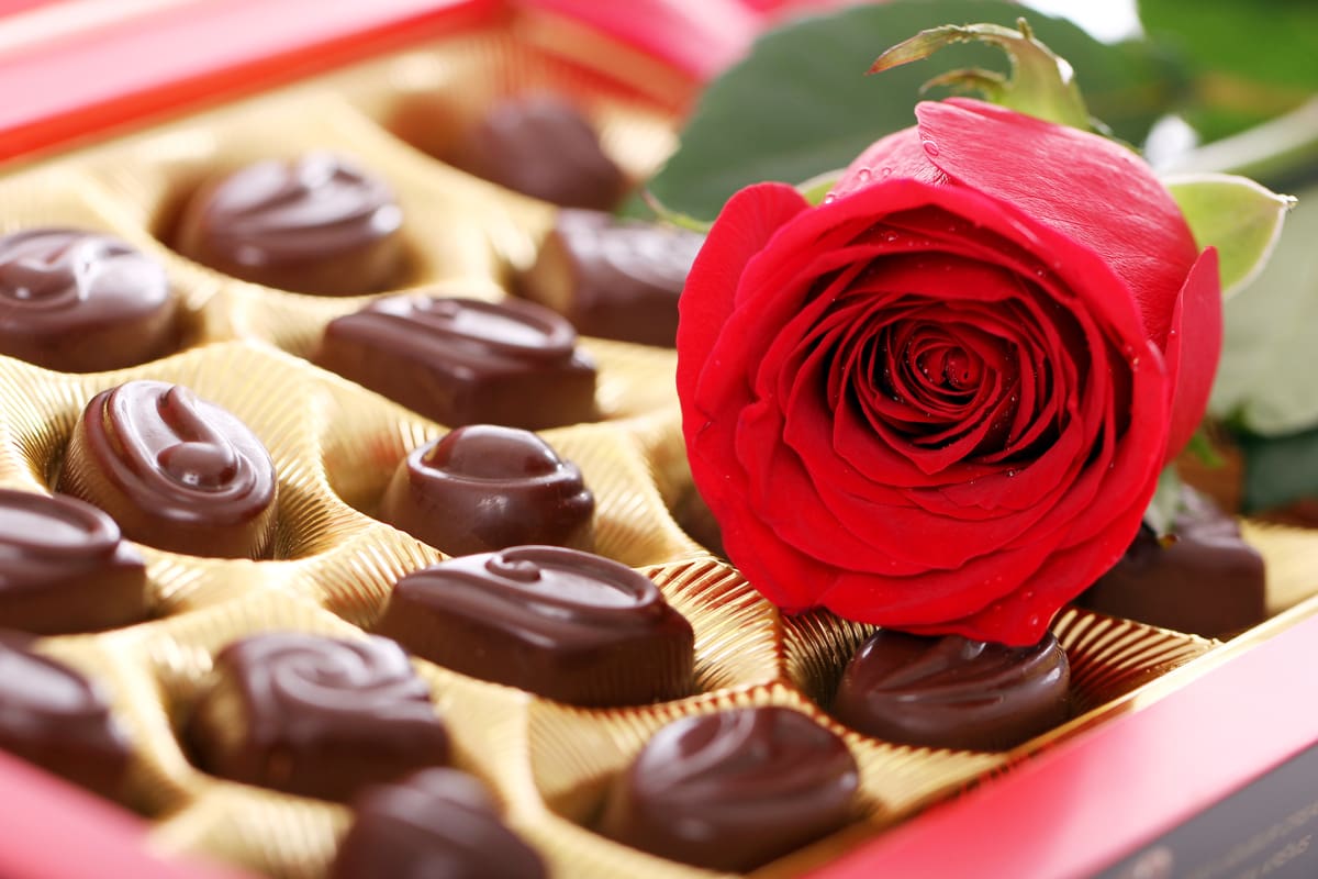 De acuerdo a Uber Eats, las flores y los chocolates siguen siendo lo más pedido en la aplicación por el Día de los Enamorados.