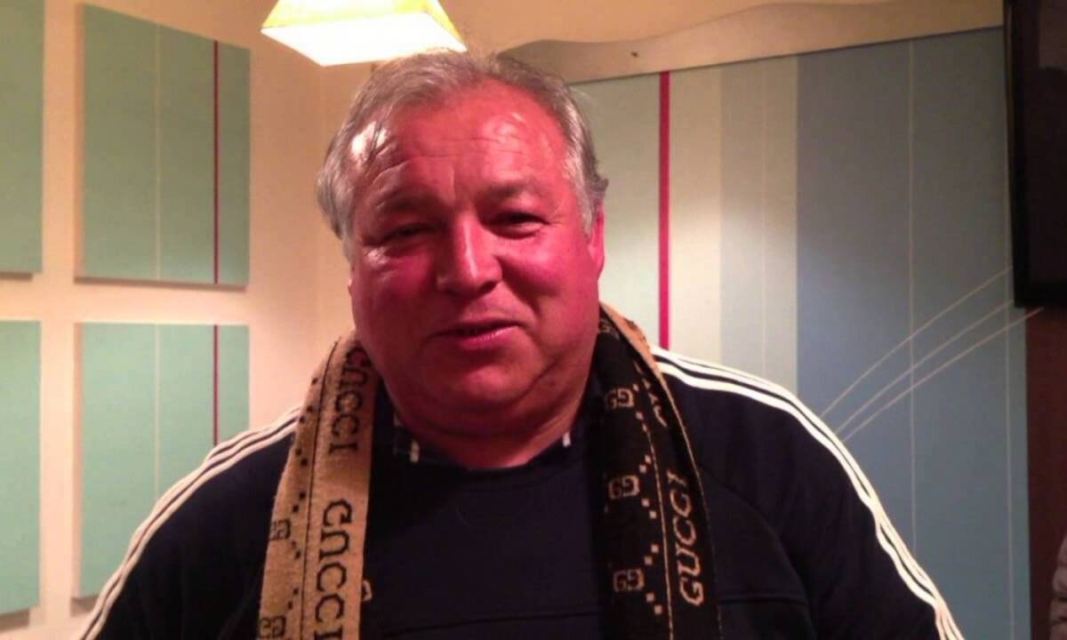 estuvo en Universidad de Chile entre 1977 y 1989.