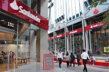 Últimos días para postular a subsidios del Banco Santander: Repartirán $240 millones