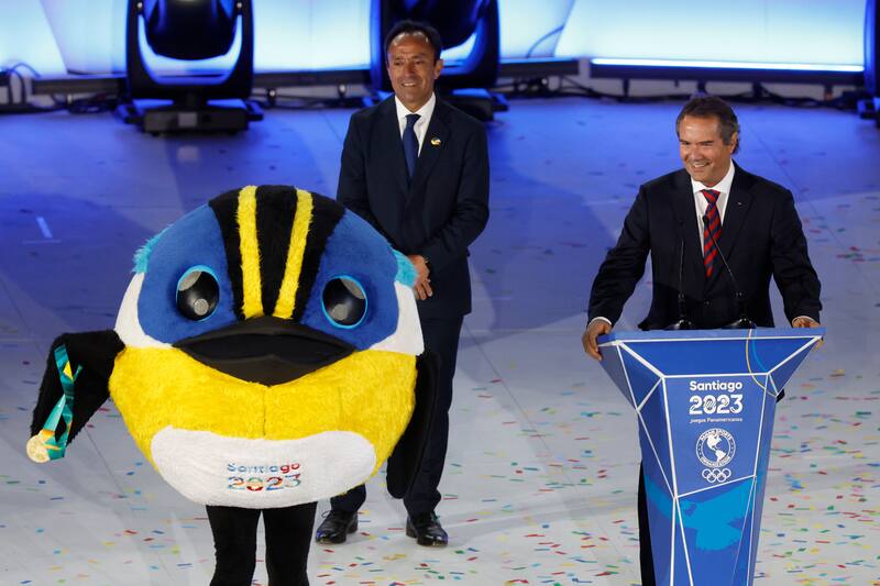 Fiu recibió medalla de oro
