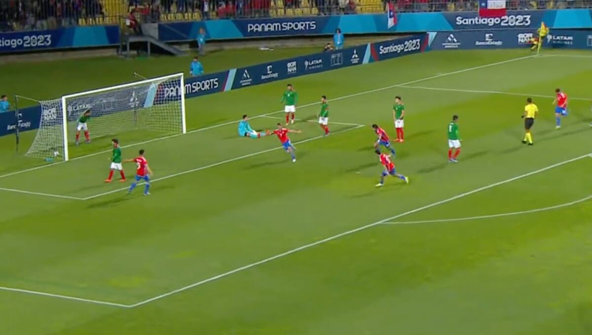 Maxi Guerrero y la apertura de la cuenta en el duelo de Chile vs. México.