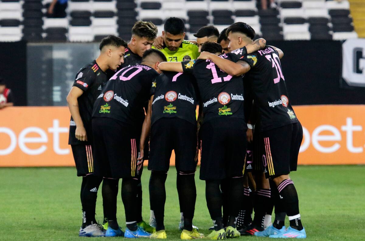 Santiago City encontró al reemplazante de Jorge Acuña: fue ayudante de Marcelo Bielsa en La Roja