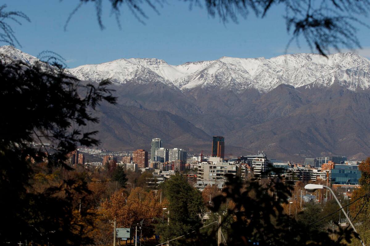 La cordillera nevada ofrece una vista única y privilegiada que es parte de los panoramas imperdibles de esta temporada. Créditos: Juan Eduardo Lopez/Aton Chile.