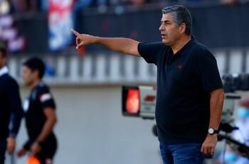 Qué fue de Santiago Escobar, el ex DT de la U que dirigió por Zoom debido a una dura batalla personal