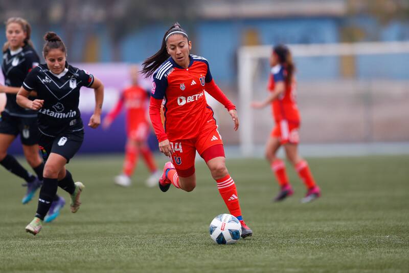 Bohemias y Leonas animaron un partidazo en Pudahuel.