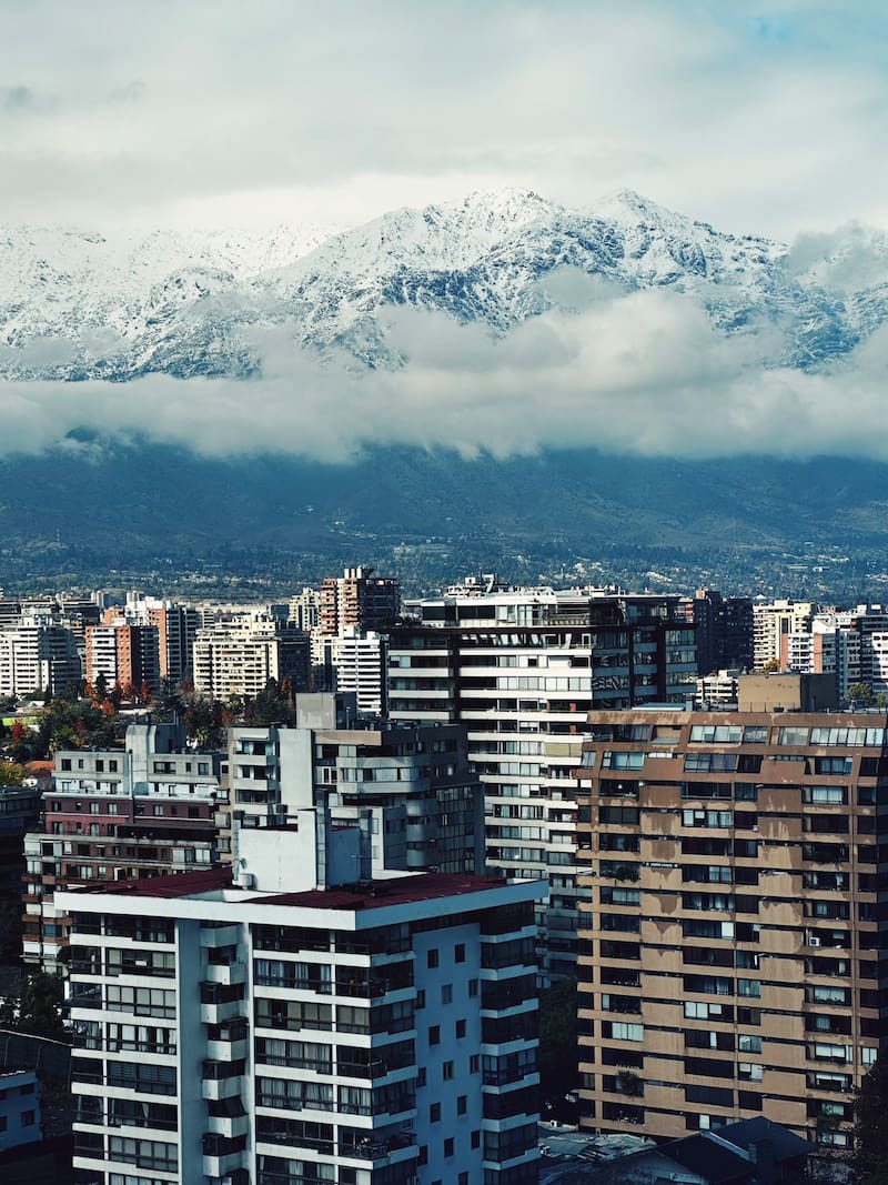 Santiago Post Lluvia. Créditos: @moralessinmoral.