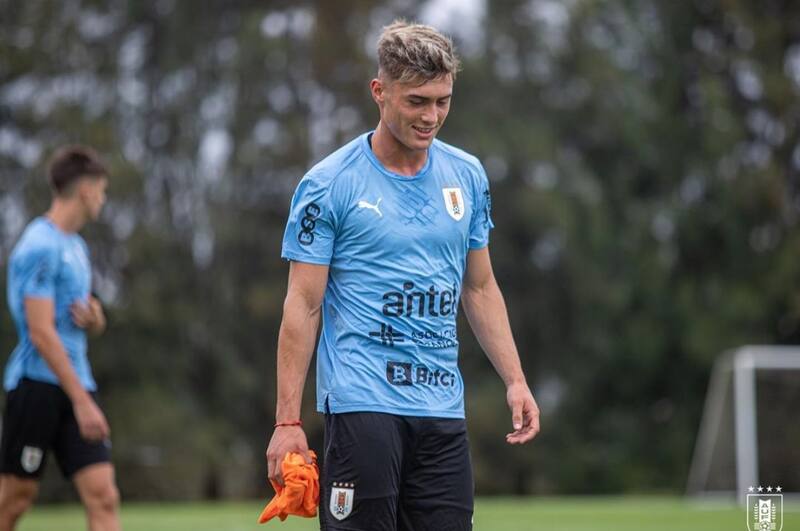 Santiago Silva ha contado con nominaciones a las selecciones inferiores de Uruguay.