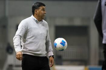 Se acabó la paciencia: Héctor Robles se jugará el puesto en próximo partido de Wanderers