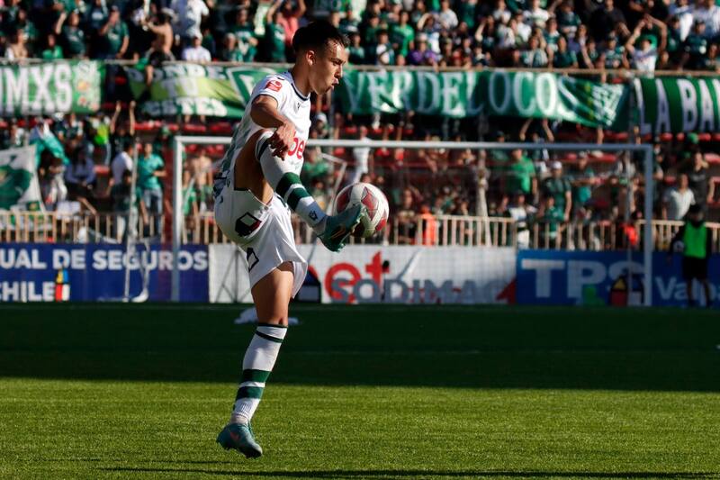 Paolo Guajardo podría dejar el Puerto para sumarse a Audax Italiano. Foto: Agencia Aton.