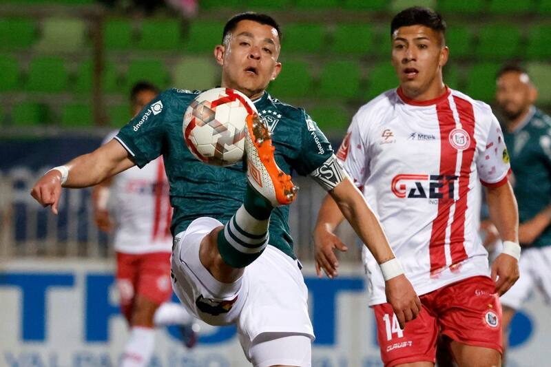 Santiago Wanderers consiguió un valioso triunfo sobre unión san felipe en la fecha 19 de Primera B. Foto: Agencia Aton.