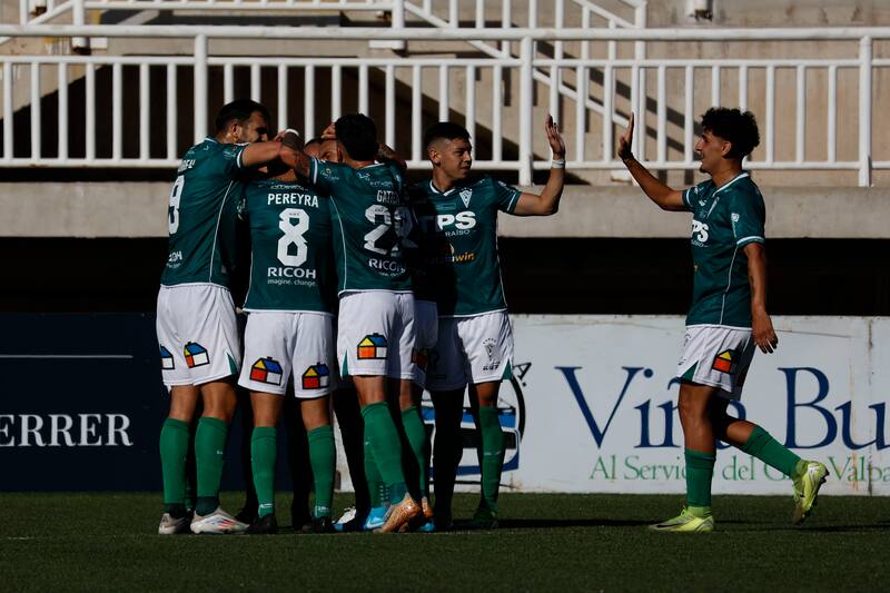 Los Caturros enfrentan a Deportes Recoleta este Viernes Santo. Foto: Photosport
