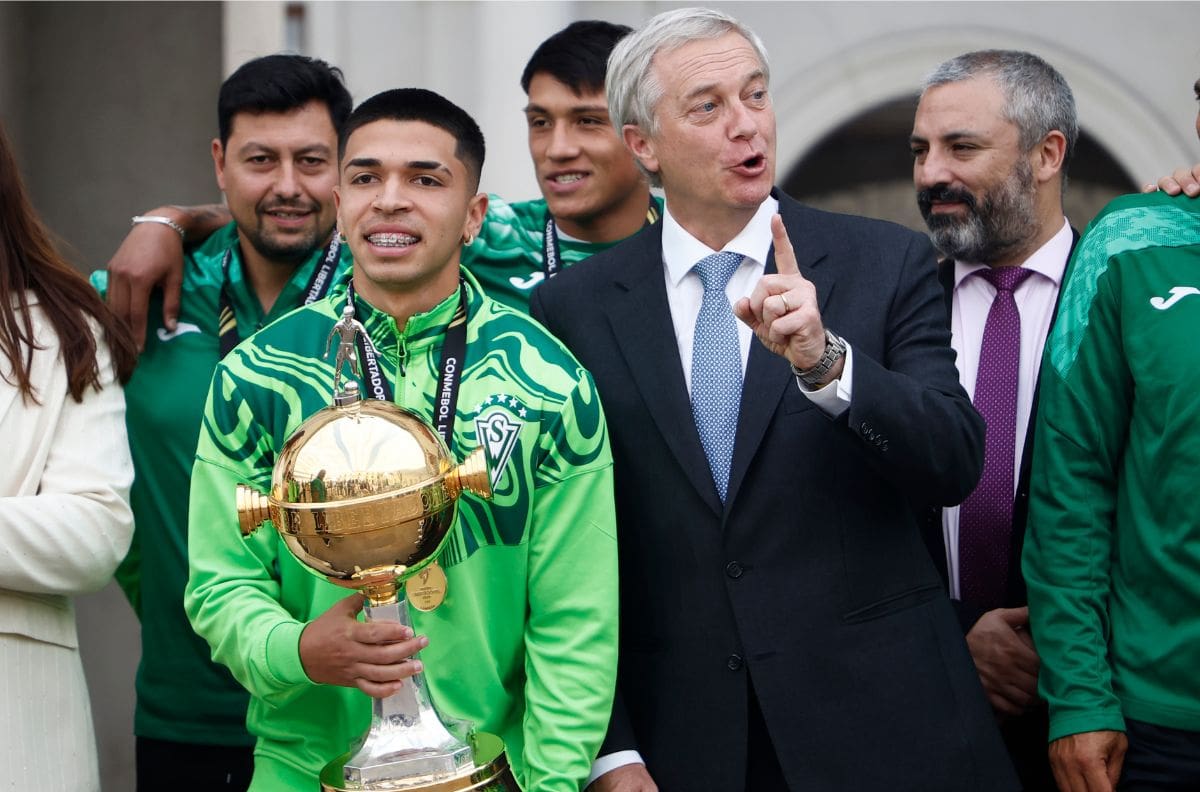 FOTOS | Presidente Kast recibió en La Moneda al Wanderers campeón de la Copa Libertadores Sub-20