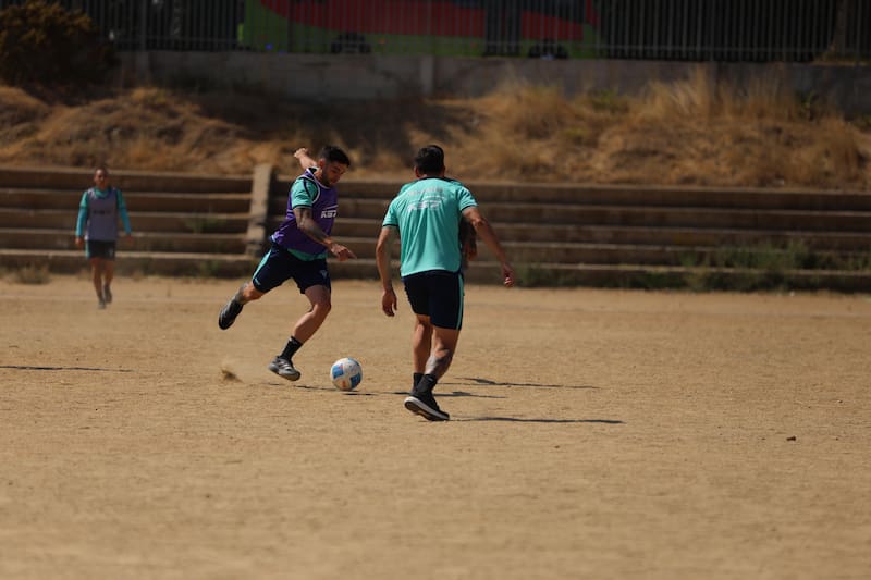 El club entrenando en Alejo Barrios. Fotos: Comunicaciones Santiago Wanderers.