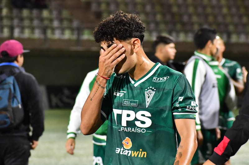 quedó golpeado tras la derrota con Deportes Copiapó. Foto: Agencia Aton.