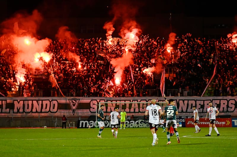 Parte de su hinchada se ha caracterizado por desmanes en el estadio.