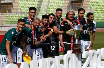 Históricos de Wanderers se dividen por el futuro del equipo en Primera