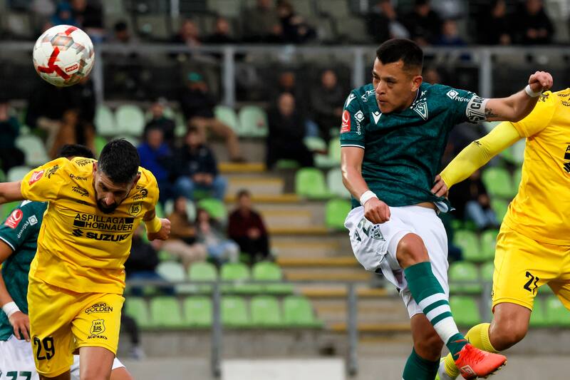 Santiago Wanderers visita a San Luis en Quillota por la fecha 25 del Campeonato de Primera B. (Foto: Aton)