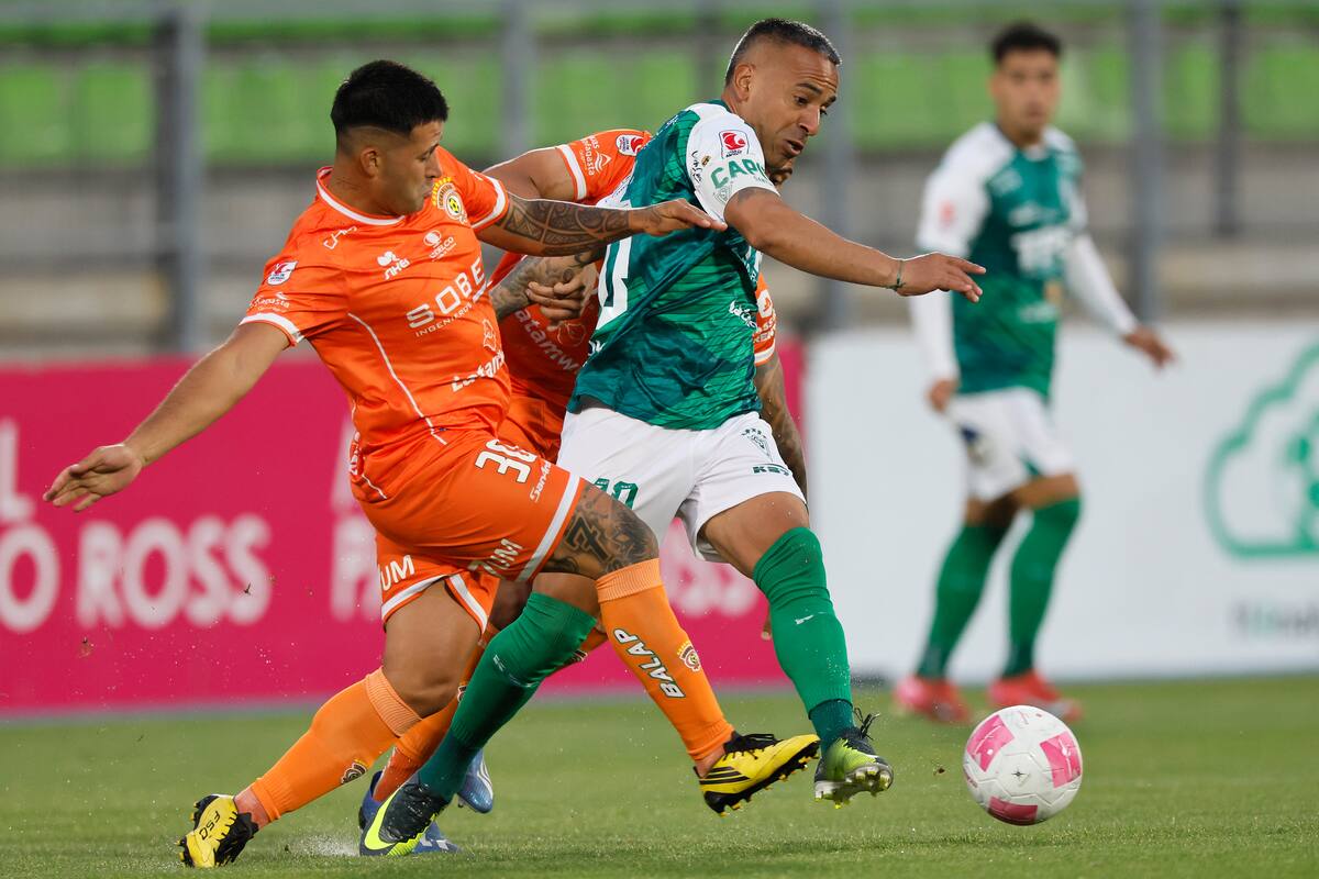 El encuentro terminó 2-2 en Valparaíso y todo se define el próximo domingo en Calama. Foto: Aton.