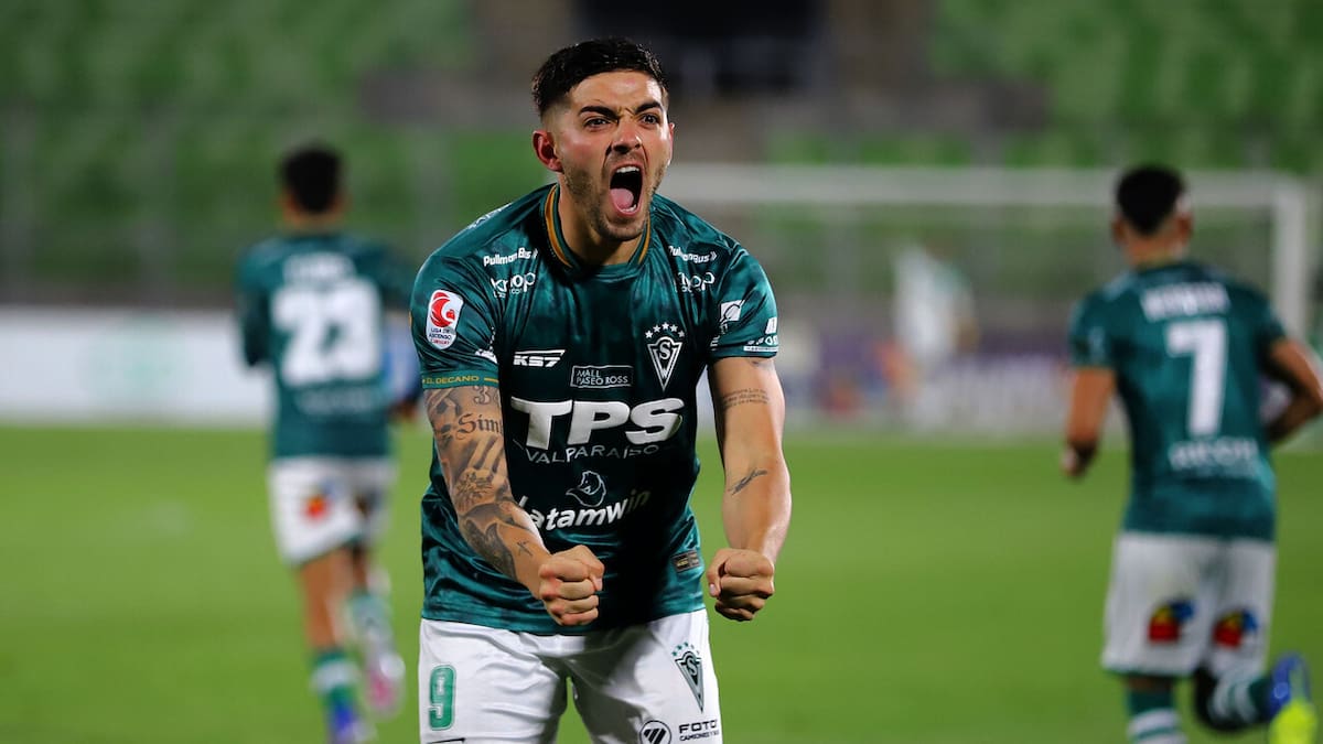 Santiago Wanderers barre con Cobreloa en Valparaíso y deja al rojo vivo la Primera B
