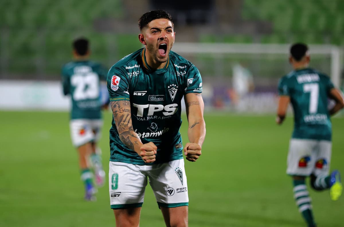 Santiago Wanderers barre con Cobreloa en Valparaíso y deja al rojo vivo la Primera B