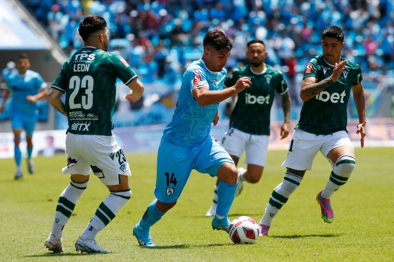chocarán en el Elías Figueroa. Foto: Agencia Aton.