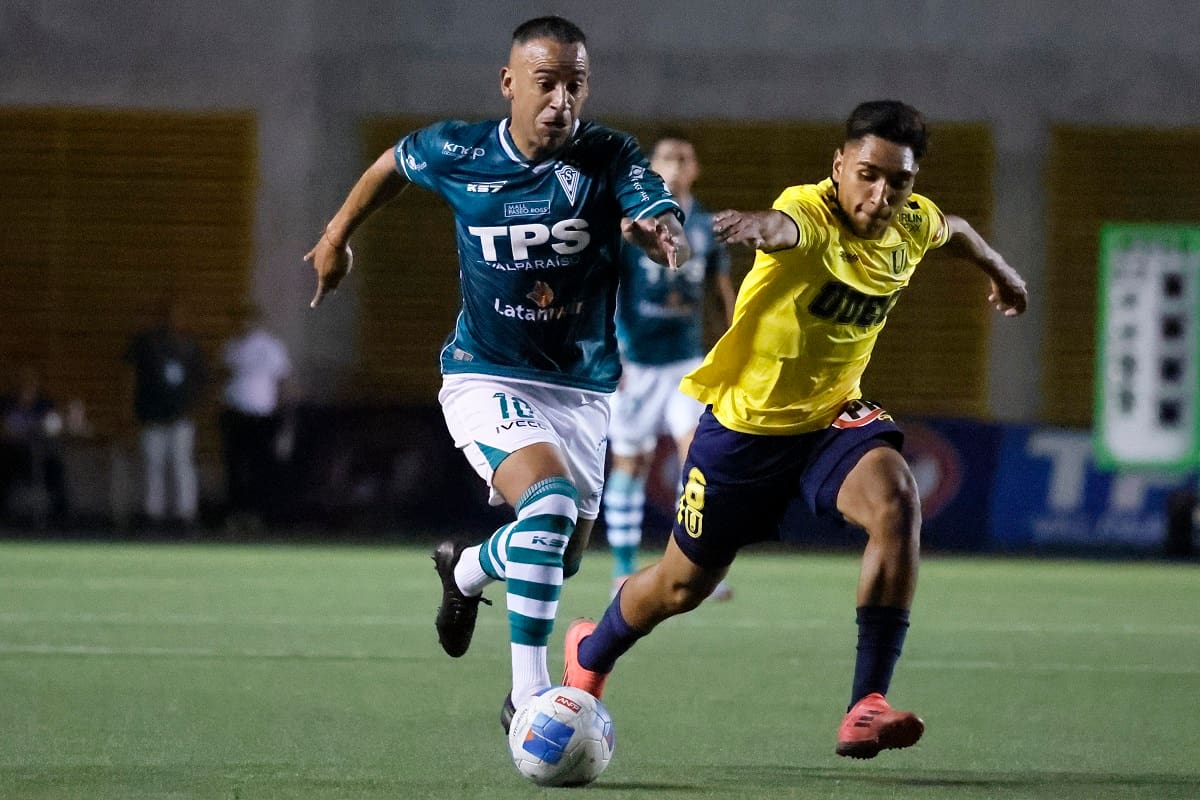 Los Caturros igualaron sin goles estrenando su localía en el Estadio Lucio Fariña de Quillota. Agencia Aton