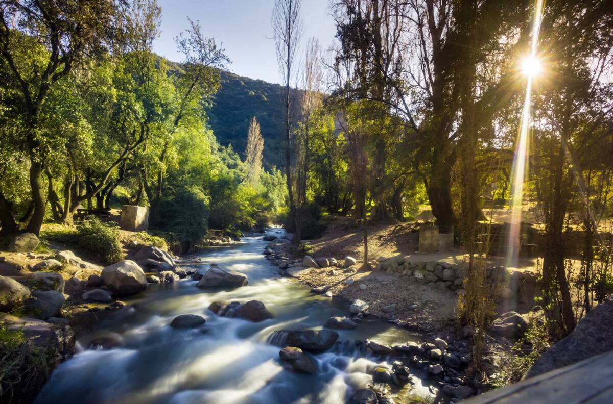 A 45 minutos de Santiago: Distráete del frío en este hermoso parque cercano a la RM