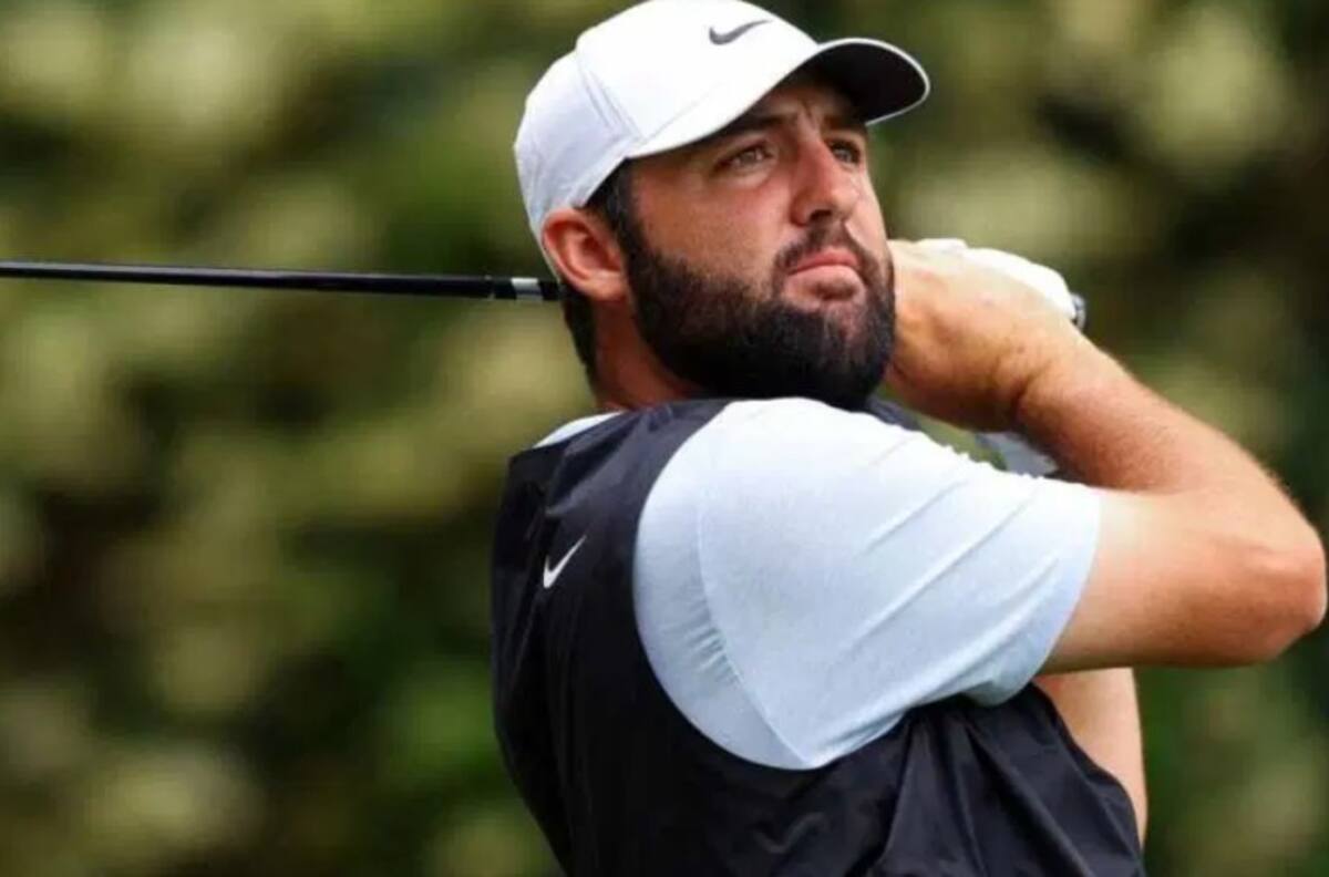 El extraño accidente navideño que sufrió el mejor golfista del mundo