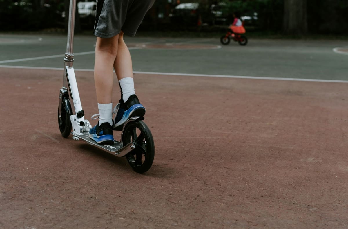 Nuevo servicio de scooters de uso público llega a Concepción: ¿cuándo empieza a funcionar?