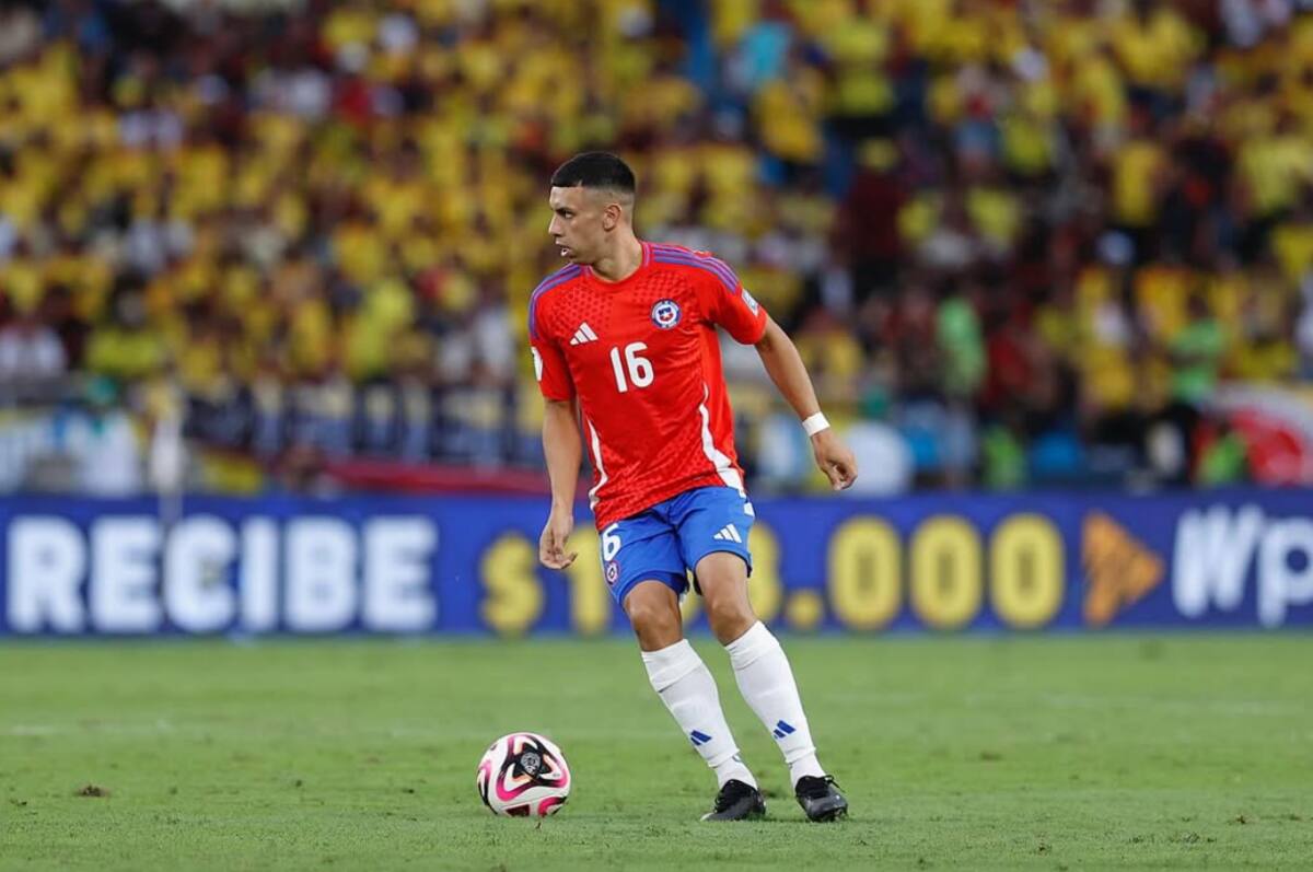 entre Ulises Ortegoza y Cerro Porteño. Foto: Aton.