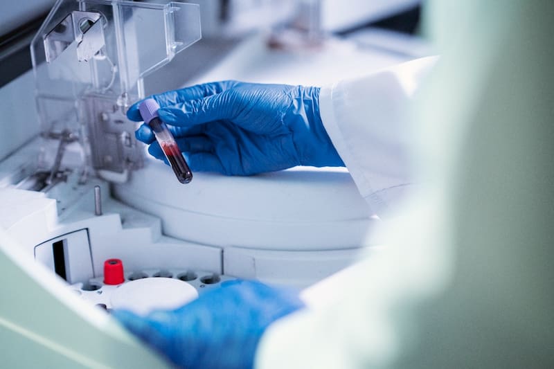 El laboratorio sufrió un hackeo masivo en 2023. Foto: Freepik