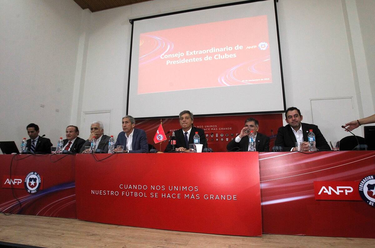 Se dilata la renuncia de Moreno a la ANFP: Suspendido Consejo Extraordinario de Presidentes