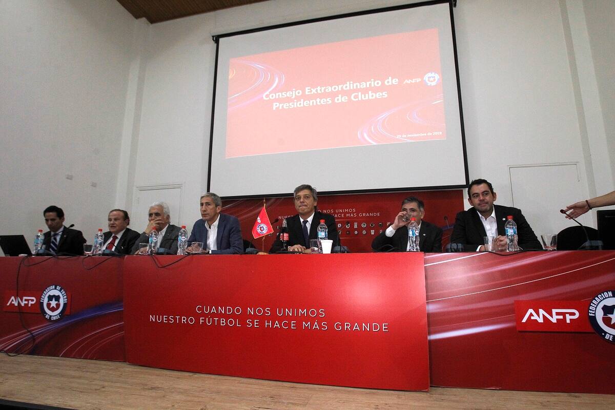 Santiago, 29 de noviembre 2019
En la sede de la ANFP se realiza encuentro del consejo de presidentes de clubes nacionales.
Jonnathan Oyarzun/Photosport