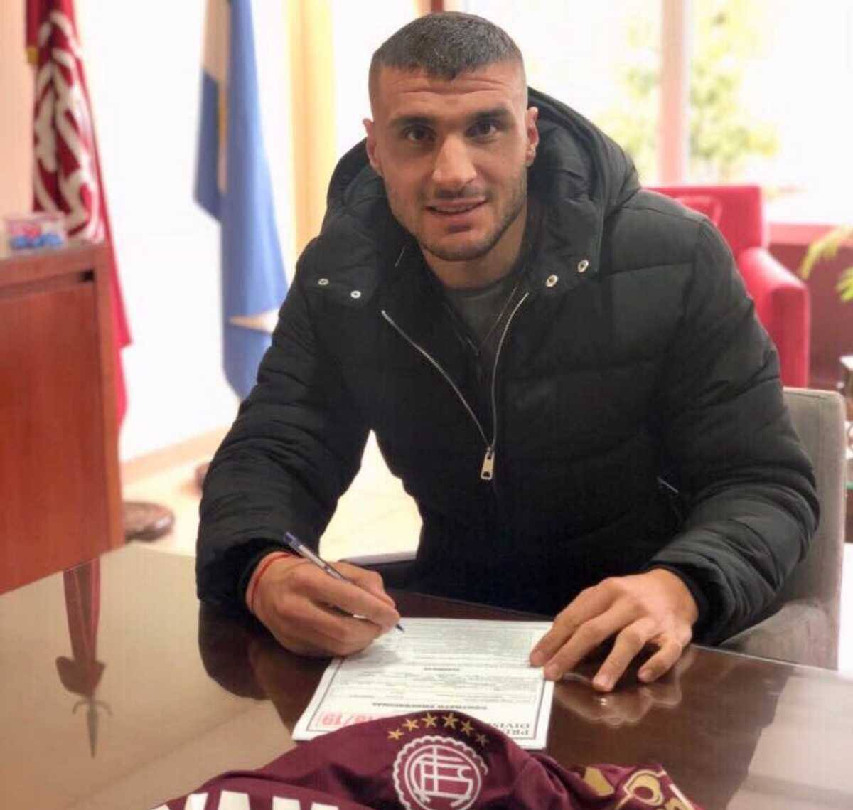 Tras Europa, vino a Patronato de Argentina, donde fue figura y dio el salto a Primera División en Lanús. Foto: Lanús