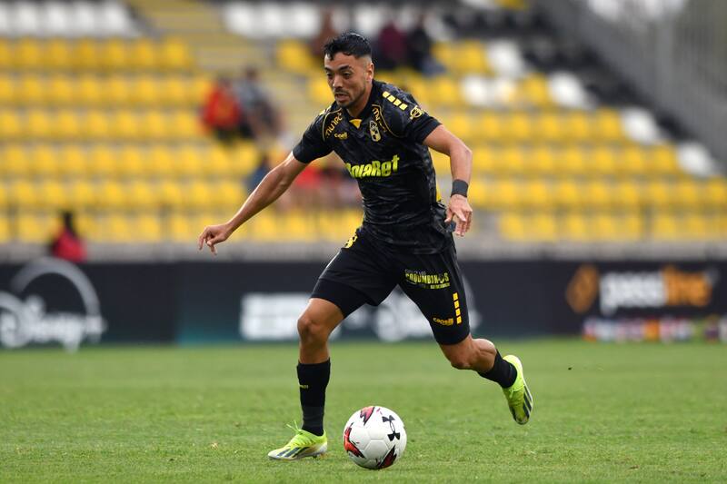 el lateral de los Piratas salió lesionado del duelo contra Audax Italiano y se perderá la primera rueda de la Liga de Primera. Foto: Photosport